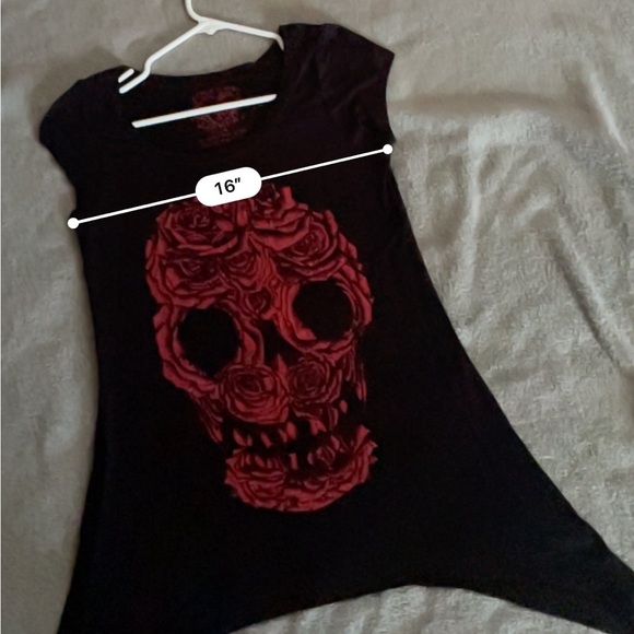 United Rockers Skull Graphic Black Tee Shirt Top size Medium short sleeve - Picture 5 of 9